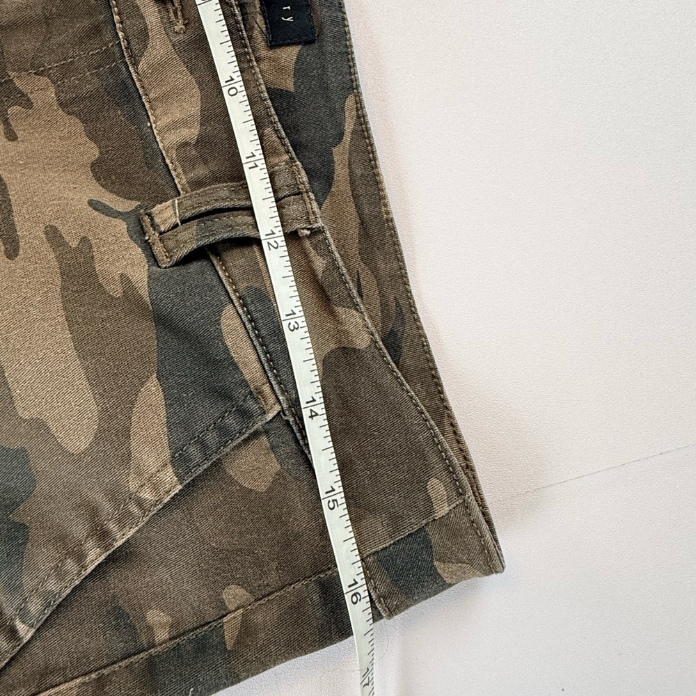 Sanctuary Camo Slim Leg Pants SZ 30 Military Print Stretch Chinos Utility Casual - Picture 8 of 9